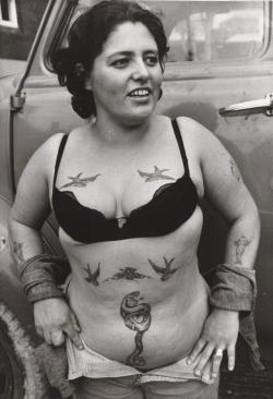 middleamerica:  Tattoo girl, 1971, Rennie Ellis