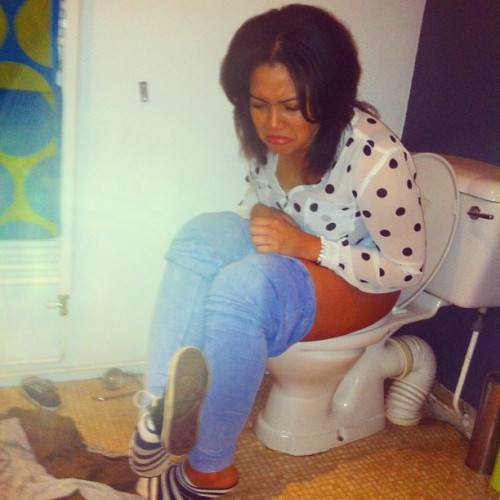 dimitrivegas:  Pooping girls