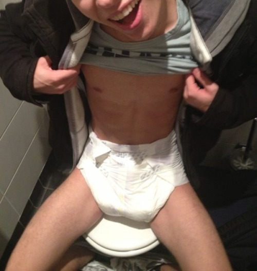 lilscruff:  dutchdiaper:  changed @starbucks Amsterdam :D.  This is the happiest diaper face I have seen in a while!