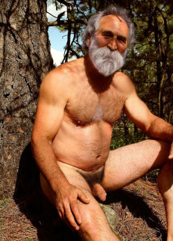 megawordpass:  i like the chest hairy