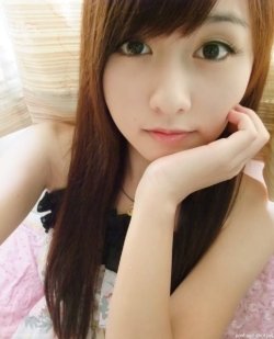selfshotpw:  Sexy Chinese babe dirty panty and nude selfie photos