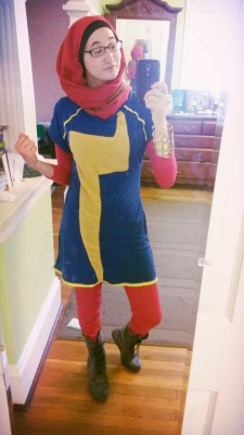 wardengrey:  Trying on the entire ms.marvel cosplay for the first