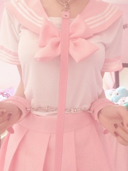 strawberry-kisu:  This pink princess should be spoiledÂ   â™¡