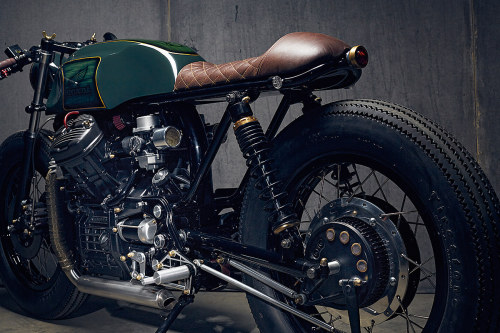 caferacerpasion:  ðŸ† Perfect! Honda CX500 â€ªâ€ŽCafe Racerâ€¬ by PopBang Classics - Photos by Kenny Smith.Cuanta elegancia derrocha esta â€ªâ€ŽHondaâ€¬. Todas las partes ordenadas y con una pintura perfecta | caferacerpasion.com