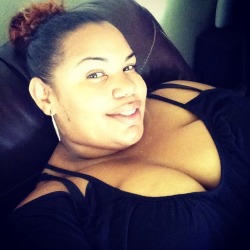 msdymonddiva:  Maxin n Relaxin on my day off