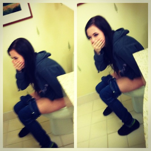 dimitrivegas:  Pooping women