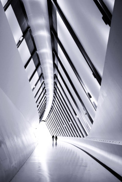 moodboardmix:   Remembering Dame Zaha Hadid: Architecture (Bridges).