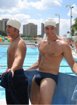 hey bro, sweet bulge