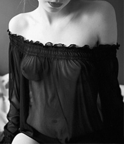 Sensual hot girls masturbating live on free adult webcams Click