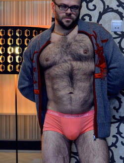Follow my two hairy men blogs:http://sambrcln.tumblr.comhttp://hairysex.tumblr.com
