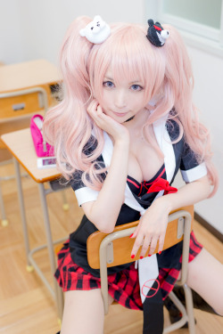 scandalousgaijin:  Junko Enoshima - Lechat