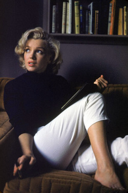 perfectlymarilynmonroe:  Marilyn photographed by Alfred Eisenstaedt,