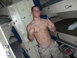 texasfratboy:  so glad this sexy marine loves to show off his