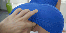 romanticalice:  This gif is so simple and yet it turns me on
