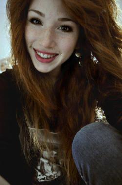 the-rose-and-the-wolf:  Can I just look like you or 