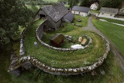 biodiverseed: weirdpictures:  A barn in Norway  This is a novel