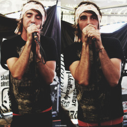 couldntfake:  Alex Gaskarth + The Bandana Era. 