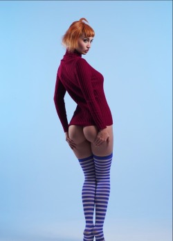 Cosplay Girl Alice X [Sweater Girl] 3HELP US GROW Like,Comment