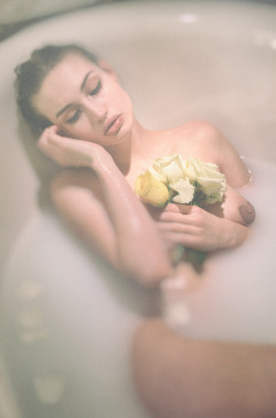 alicexblog:  ~ Milk and Flowers and Alice X ~