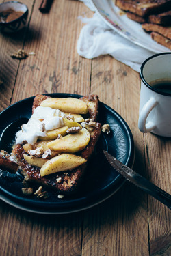 confectionerybliss:  Apple Cinnamon French ToastSource: This