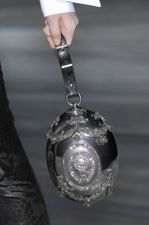 oncethingslookup:  Alexander McQueen Fall 2008 RTW