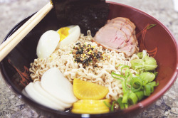 ushii-blog:  Daikon Ramen (by nicknamemiket) 