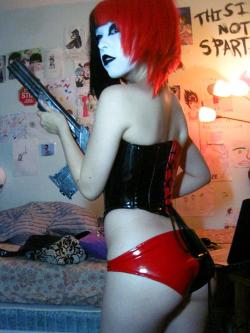 sexycosplayblog:  Check out more sexy cosplay on http://animecosplayers.com/cosplay/sexy-harley-quinn-cosplay