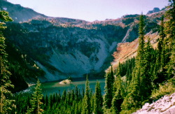 travelingcolors:  Lake Ann and Maple Pass, North Cascades | Washington