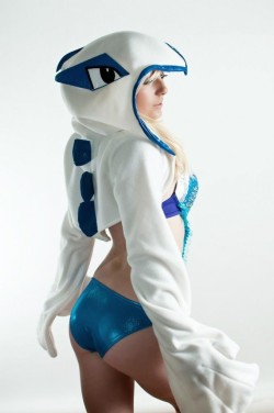 dirty-gamer-girls:  Source: 10 Ridiculously Sexy Pokemon Cosplay
