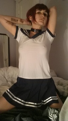mmm, LittleShrew in a sexy sailor skirt and bondage collar