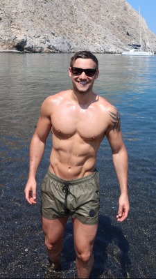 boyzoo:Alex Crockford