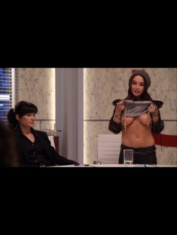 trae12342:  Addison Timlin nude in the tv show californication