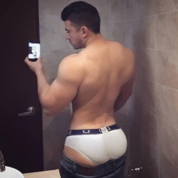 bootycuteboys:BootyBoys