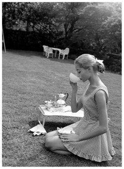 littlenikki9:  Vikki Dougan in sleepwear fashion, 1952 Photo