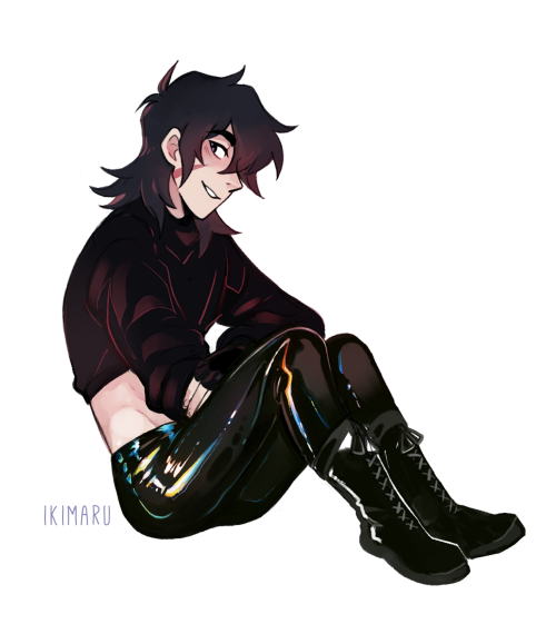 sometimes I remember holographic leggings exist… also