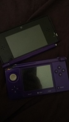 memetendo:  officiallylink: I feel like my 3ds shouldnt work