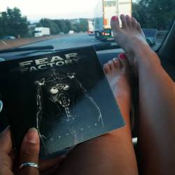 mamzellemymy: Sur la route du retour 🚗 avec Fear Factory \m/