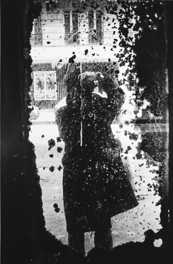 transistoradio:  Daido Moriyama (b.1938), Paris (Self-Portrait)