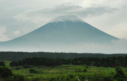 magicsystem:  Fujisan.jpg by OrigamiKid on Flickr. 