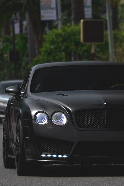 johnny-escobar:  Bruce Wayne Edition Bentley CGT - [Source] 