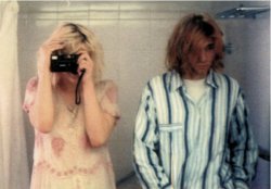 70rgasm:  Kurt Cobain and Courtney Love bathroom selfie, taken