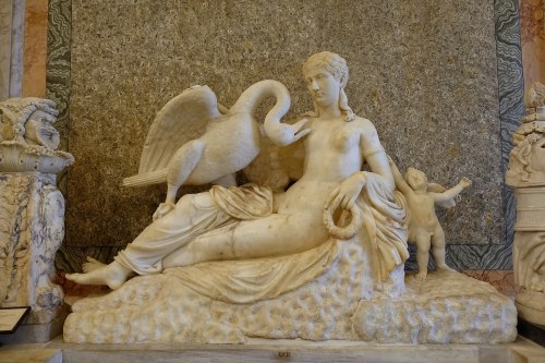 the-evil-clergyman:  Leda and the Swan (Roman 1st Century)