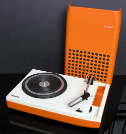 analog-dreams:  Philips Record Player  Flickr: http://flic.kr/p/7UtPS6