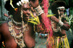 Traditional dance - Santa Ana - Solomon Islands, by Jean-Christophe