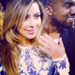 fuckyeahdash:  Kim Kardashian’s Engagement ring! 