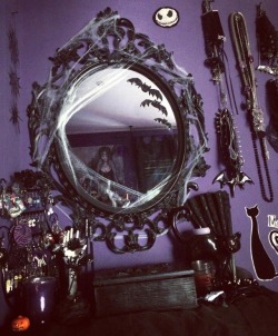 gothichomemaking:Vanity/ shrine for the everyday 🖤