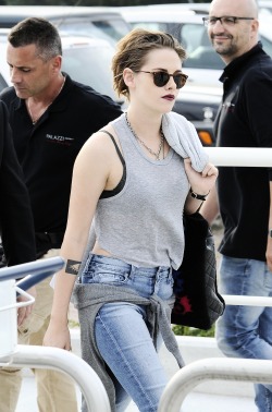 kristen-jaymestewart:  4th September 2015- Kristen out in Venice