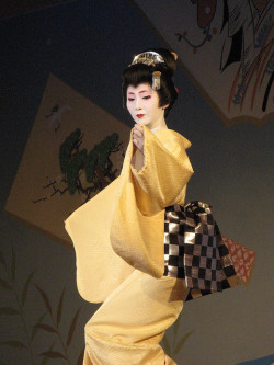 geisha-kai:  Geiko Tsuneyu in “Gion Odori” by Yokels on Flickr