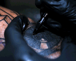 surfacearea-brainwaves:  ART: Slowmotion Tattoo  In this incredible,