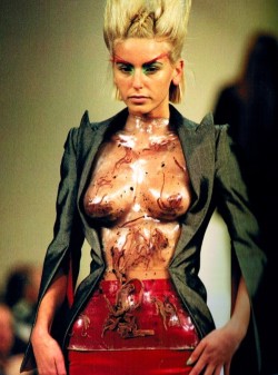 stylejourno:  Revisit McQueen’s 1996 ‘The Hunger’ collection,